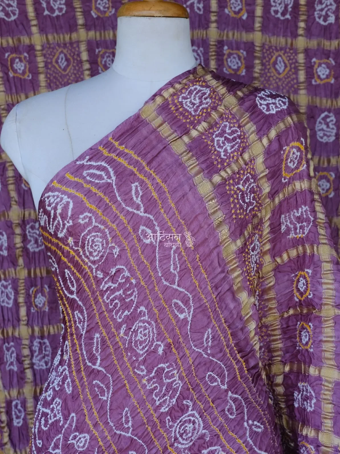 Pure Gaji Silk Saree with Traditional Bandhani Art