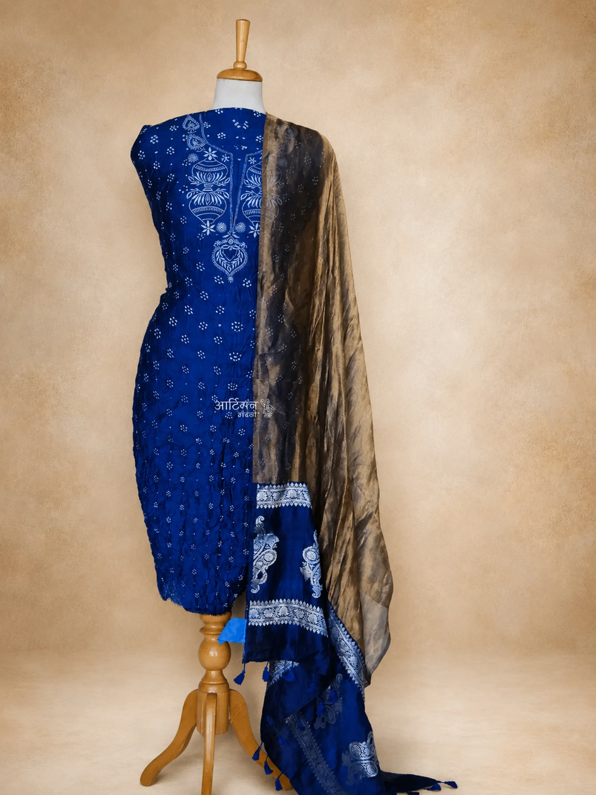 The Indigo Spectrum: Pure Munga Silk Set with Earthy Tussar Frame