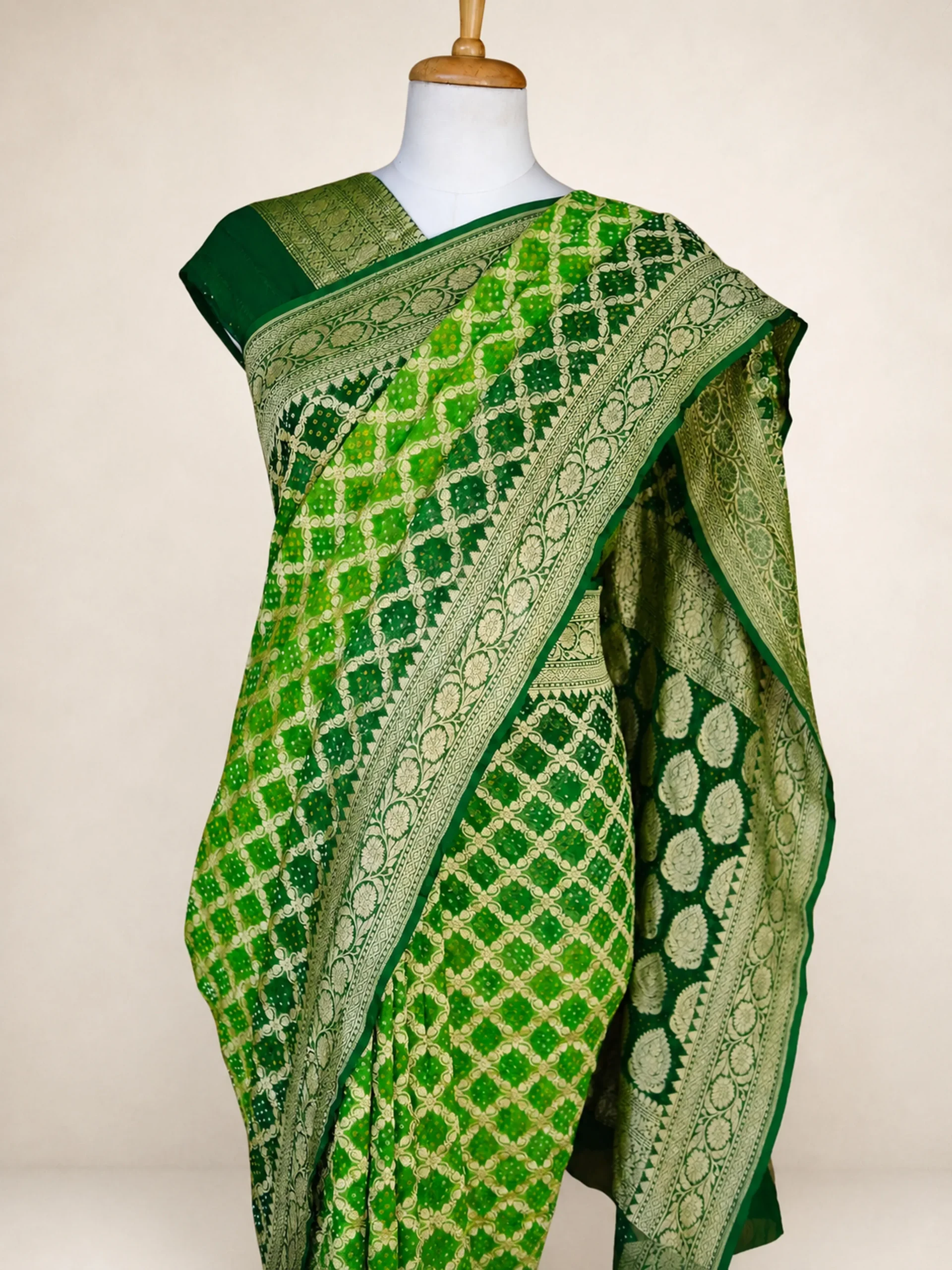 Emerald Green Bandhani Saree in Pure Georgette