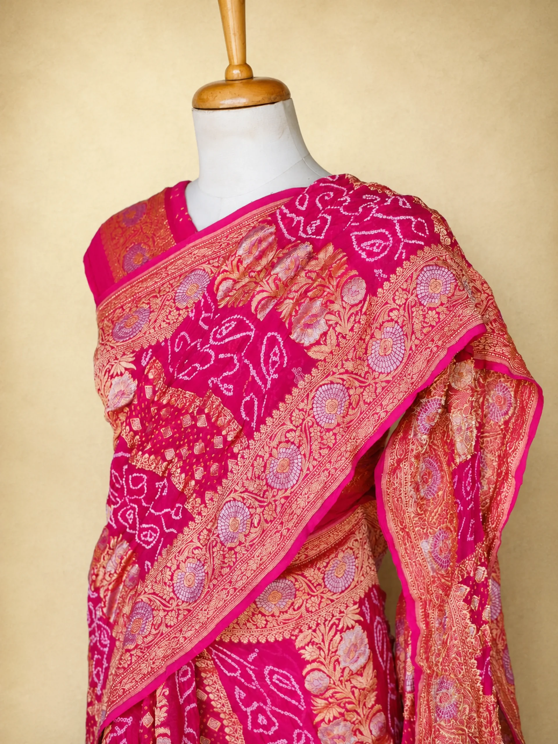 Fine Hand Tied Bandhani Saree in Pure Georgette