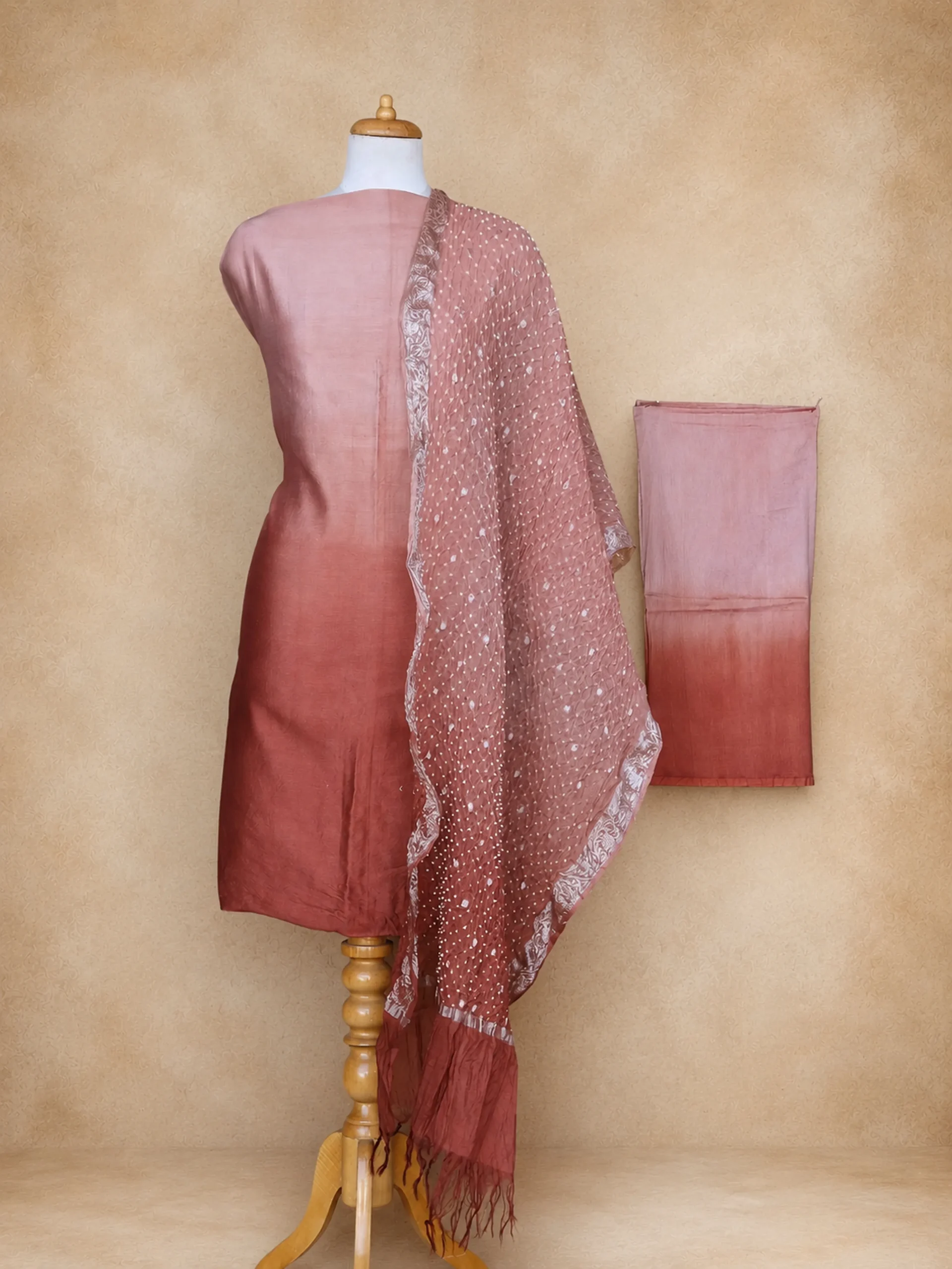 Earthbound – Pure Munga Silk Bandhani Ensemble