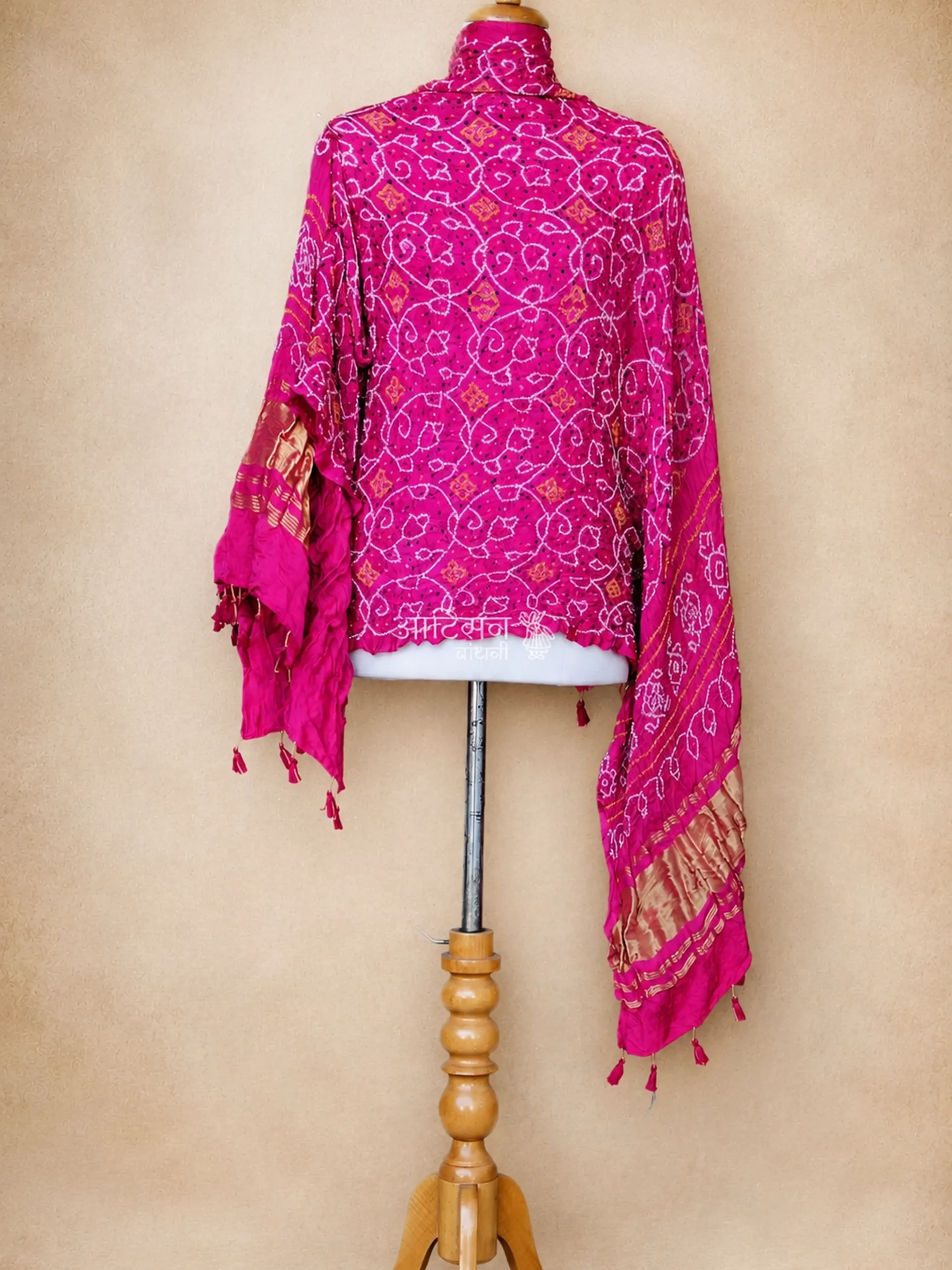 Heritage Bhuj Bandhani Silk Dupatta