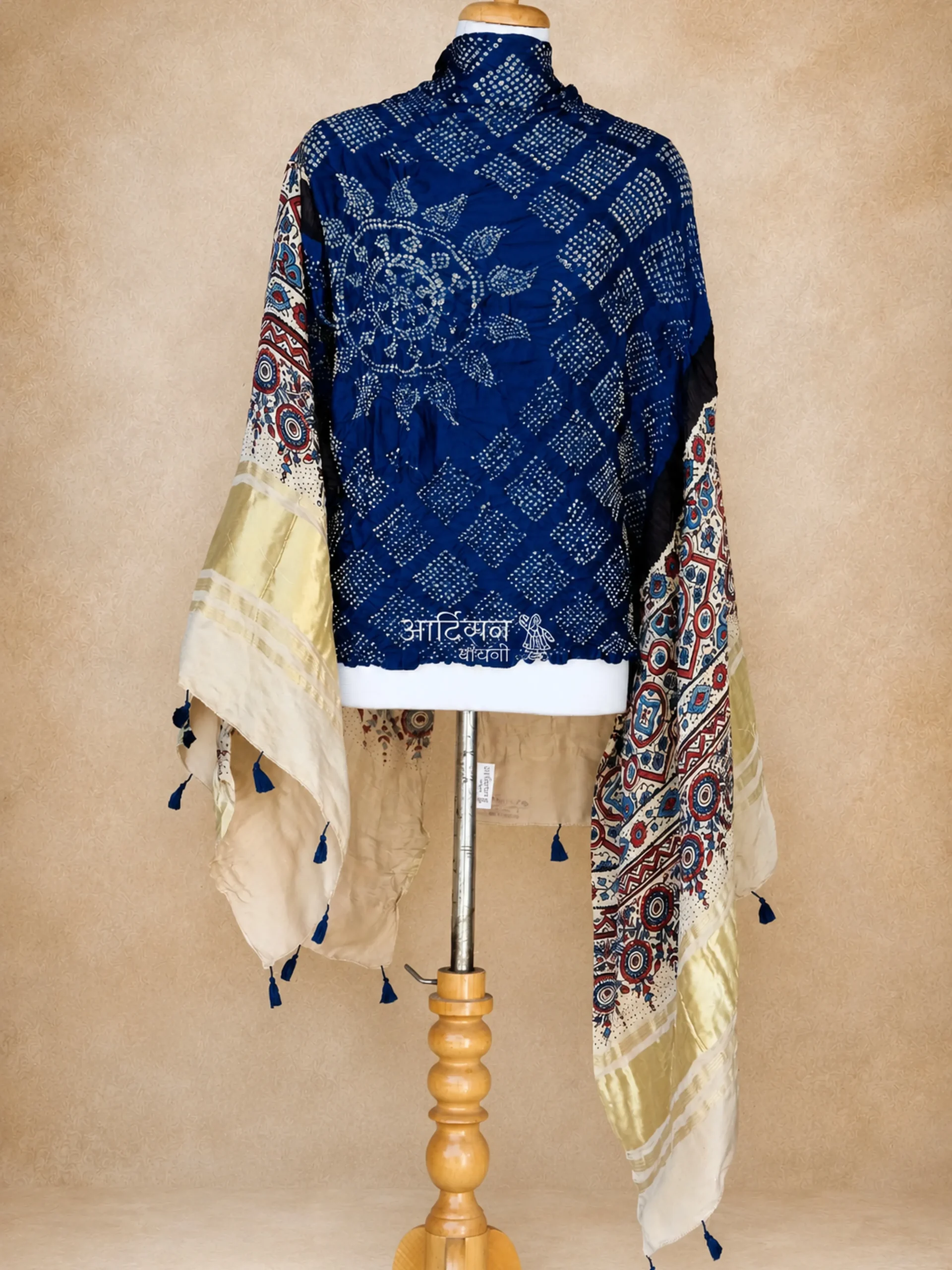 Traditional Kutch Bandhani Dupatta in Gaji Silk
