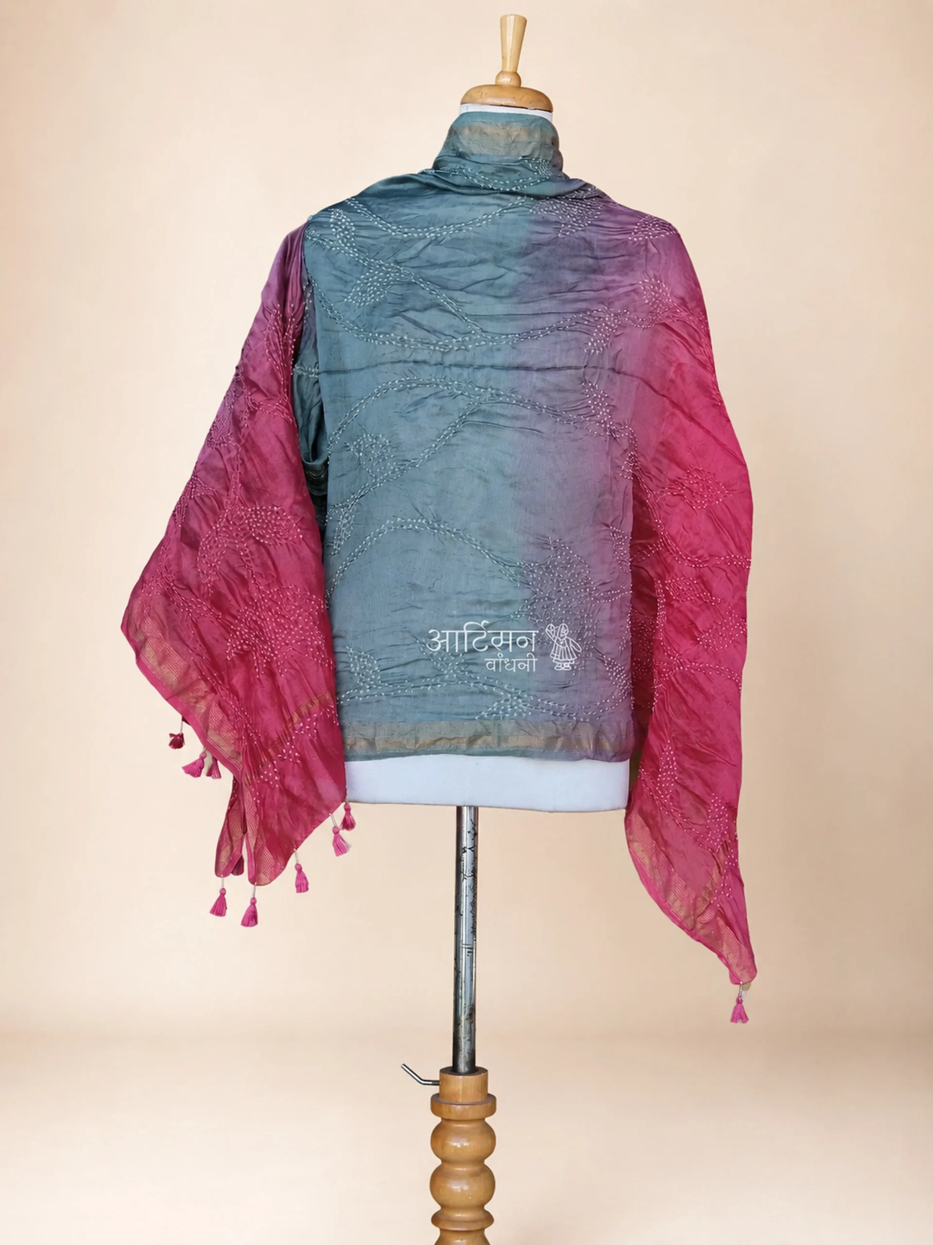 Authentic Bhuj Kutch Pure Chanderi Silk Bandhani Dupatta – Green & Pink