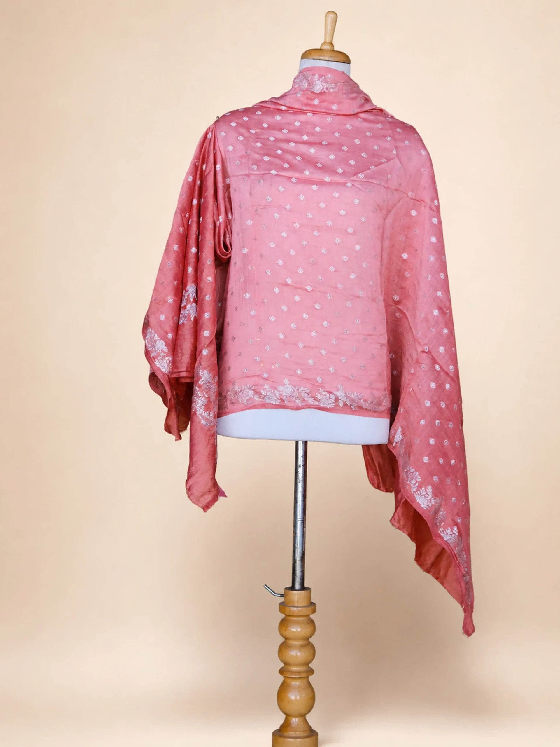 Authentic Bhuj Kutch Raw Silk with Buties Bandhani Dupatta – Peach