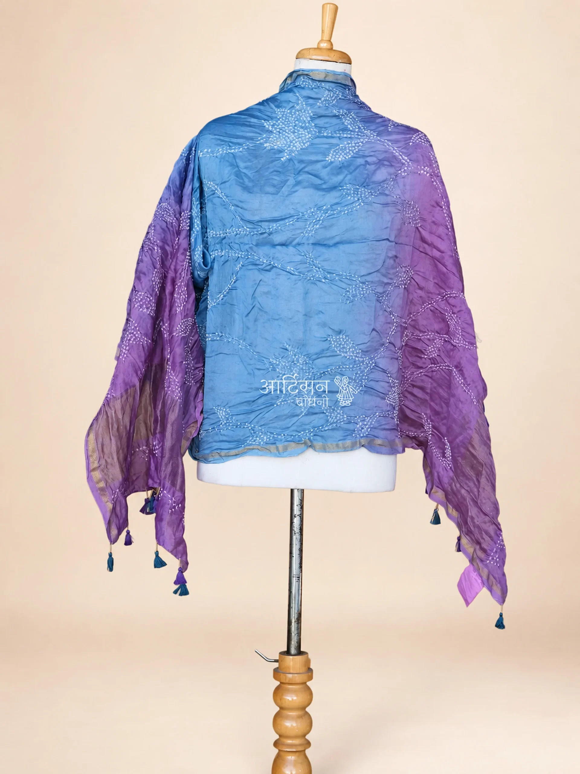 Neelambara – Authentic Bhuj Kutch Bandhani Dupatta