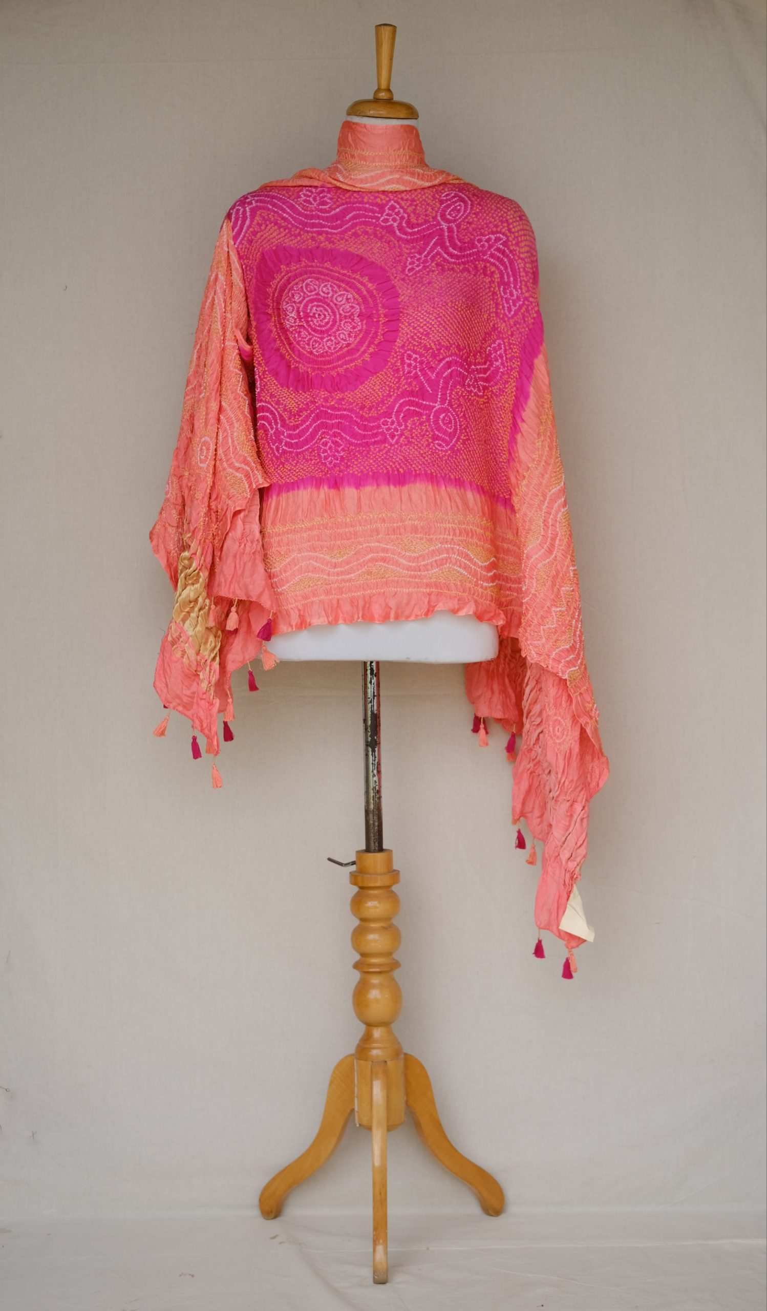 Minimalist Luxury Gaji Silk Dupatta – Peach & Pink