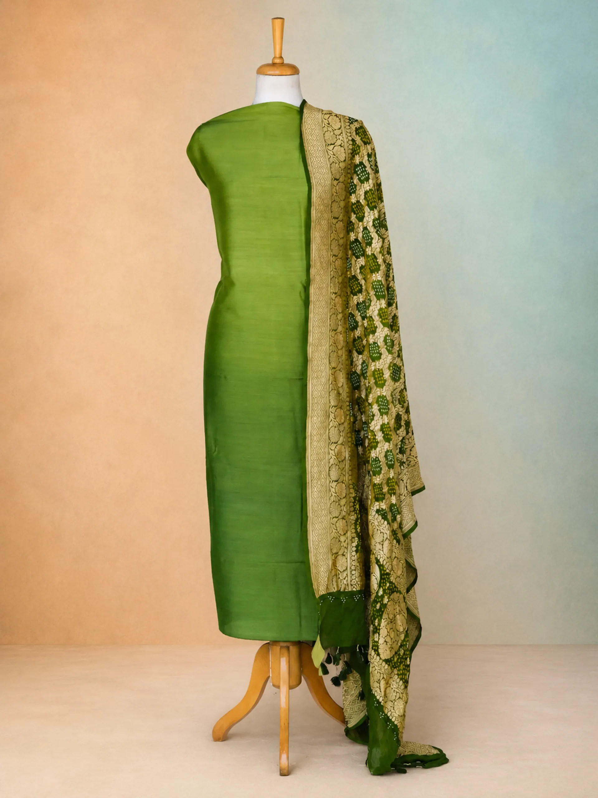 Festive Wear Luxury Munga Silk & Georgette Suit Set – Green