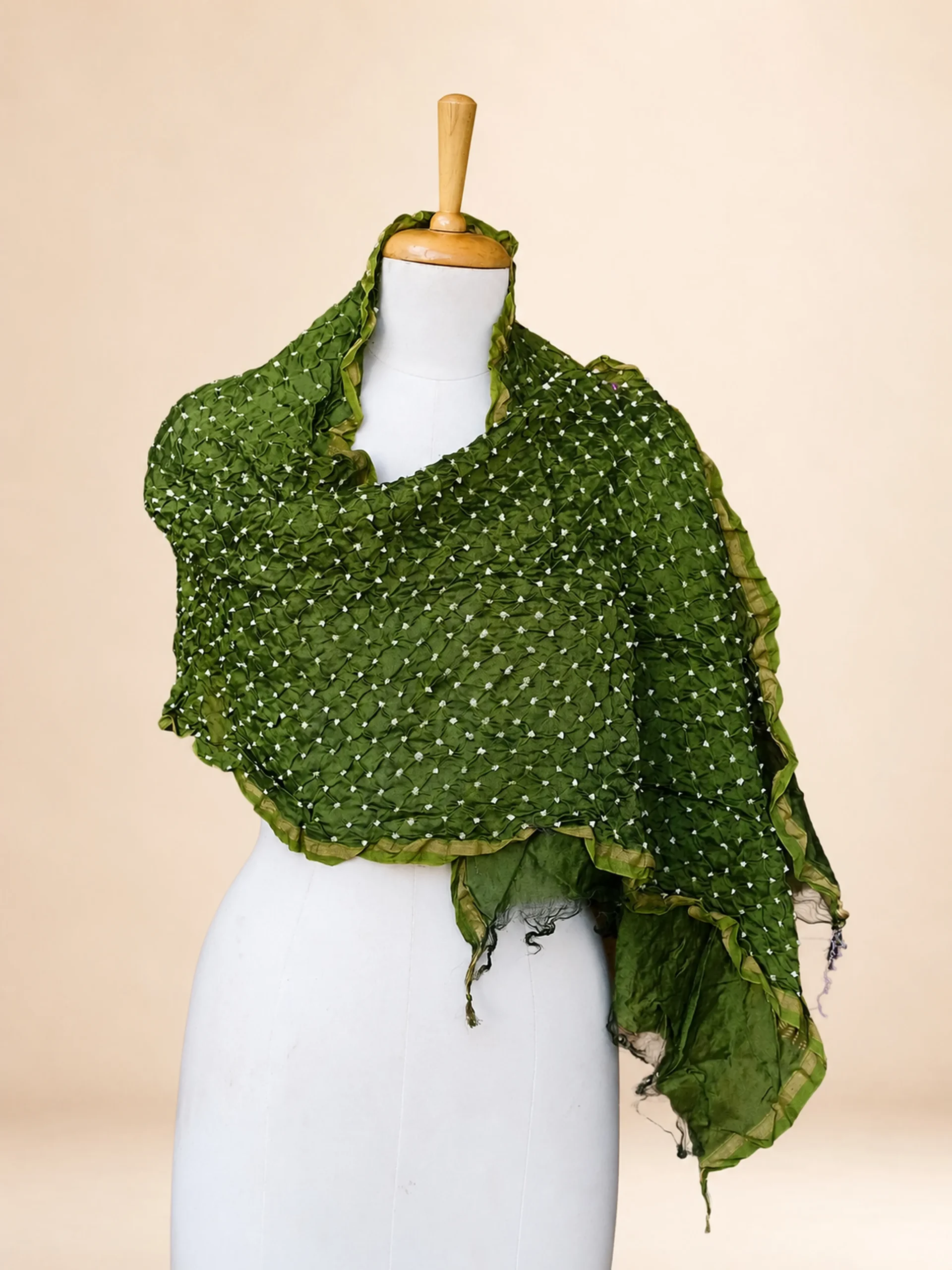 The Verdant Legacy – Handcrafted Bandhani Dupatta
