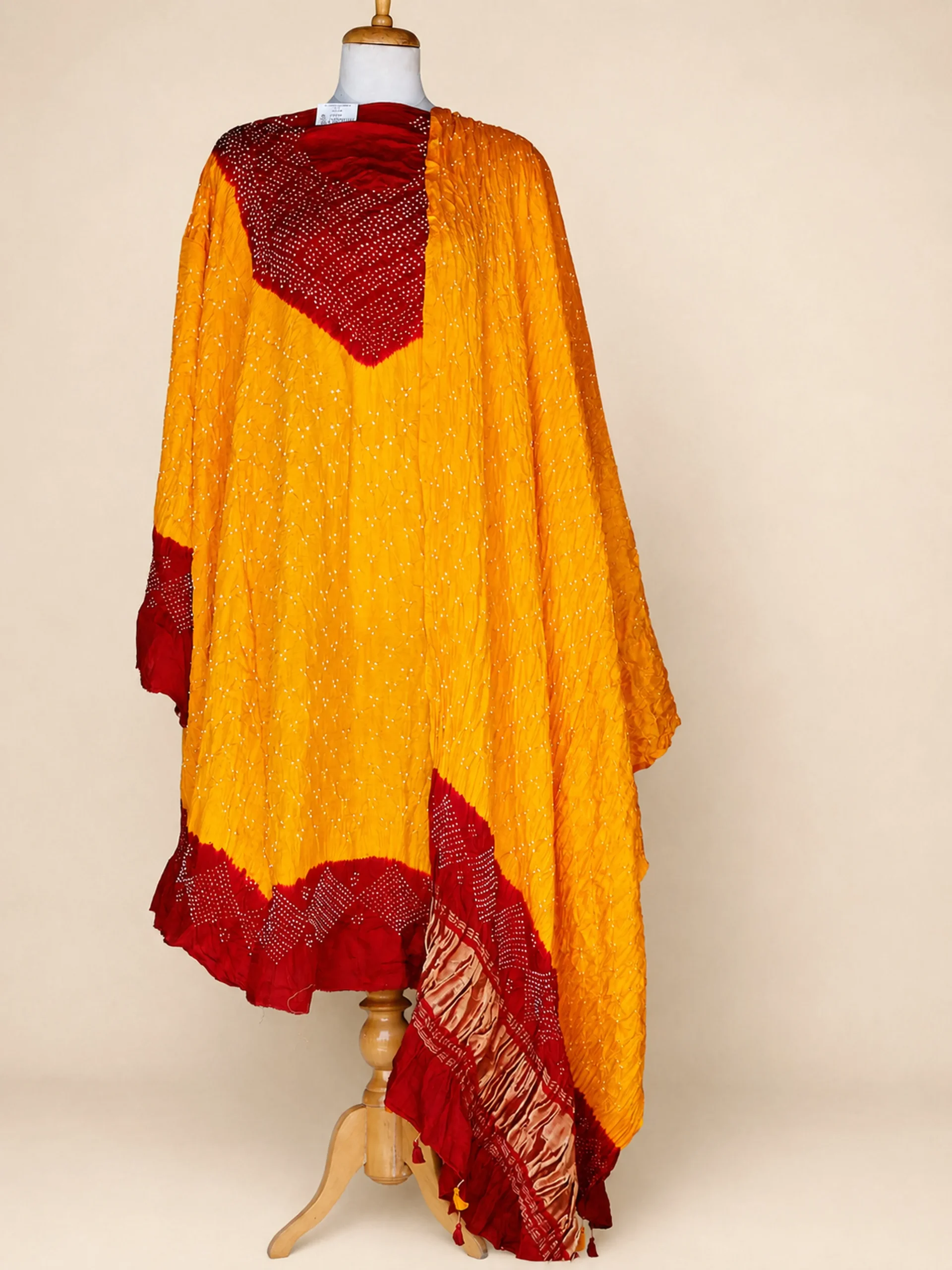 Kesari Raas – Traditional Pure Gaji Silk Bandhani Aabha | Shades of Red & Yellow
