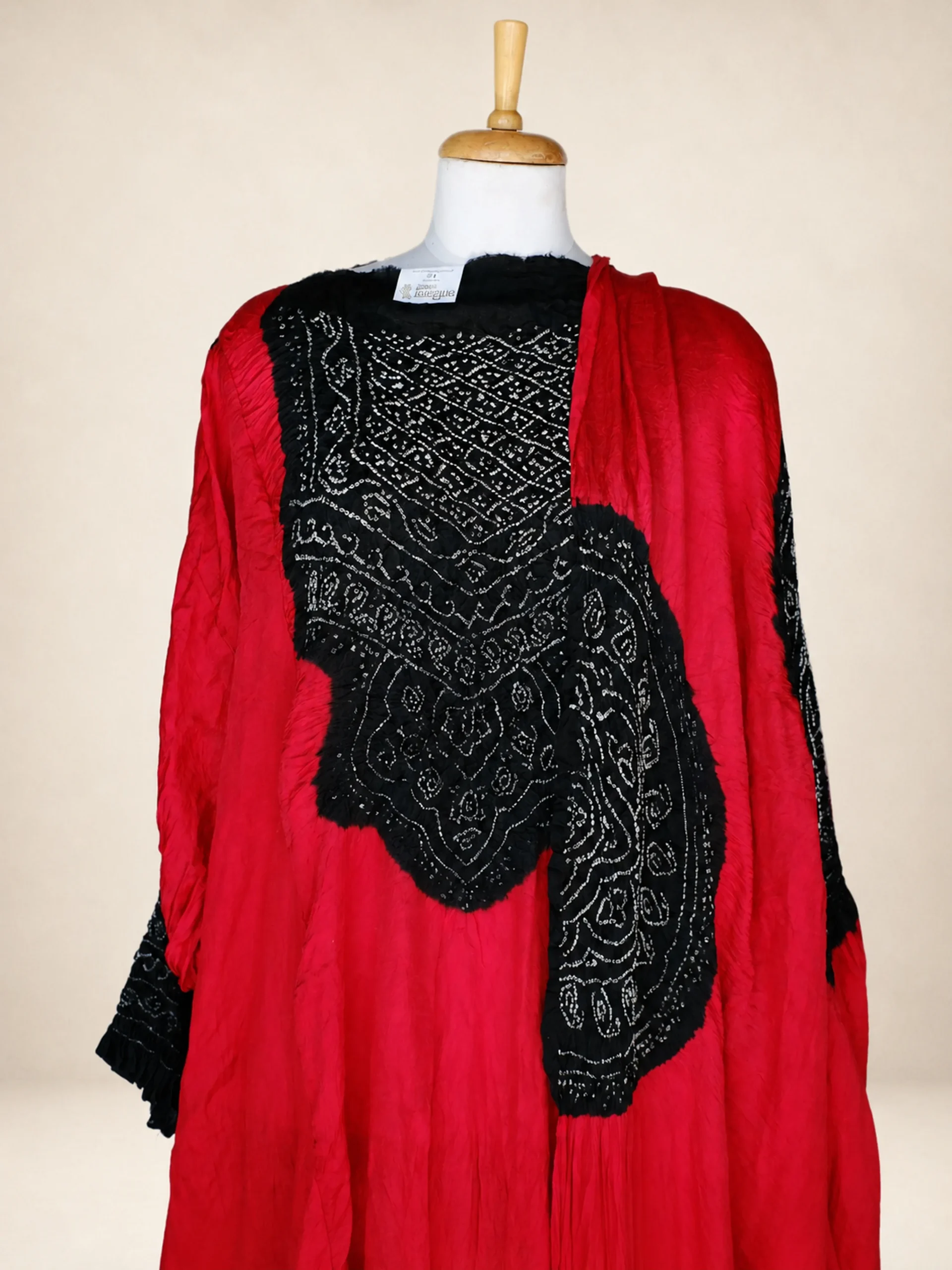 Kutchi Noor – Handcrafted Pure Gaji Silk Bandhani Aabha